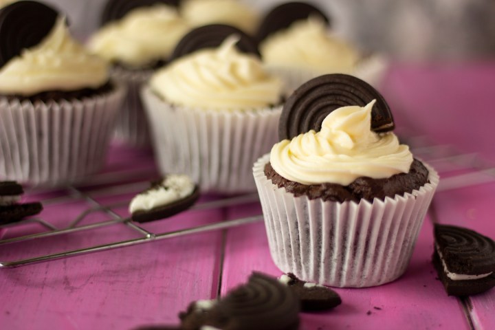 oreo cupcakes 4.JPG
